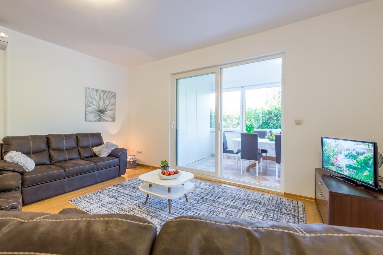 Apartment With Terrace And Mini Pool Green Gold Dubrovnik Luaran gambar