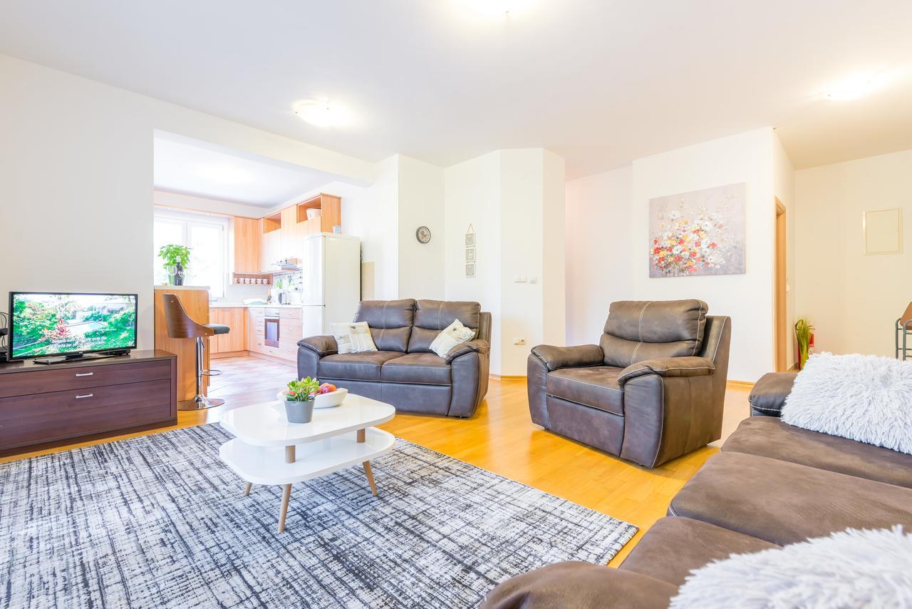 Apartment With Terrace And Mini Pool Green Gold Dubrovnik Luaran gambar