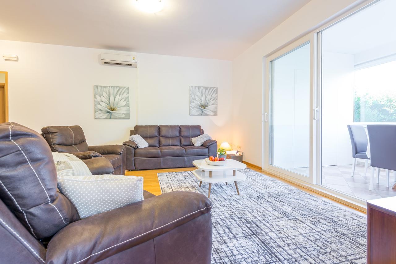 Apartment With Terrace And Mini Pool Green Gold Dubrovnik Luaran gambar